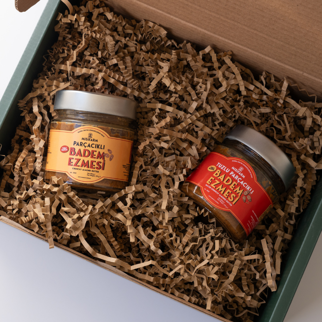 Misi Badem Ezmesi İkilisi